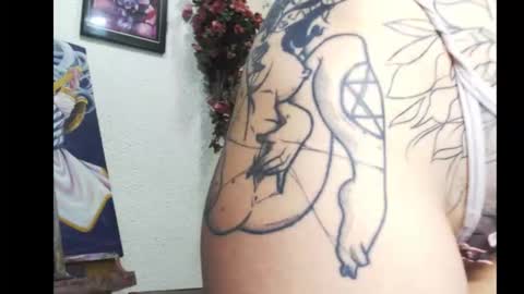 Snapshot of ashleyharper__ chatting on 10.09.25 ashleyharper__ online show from 10.09.25