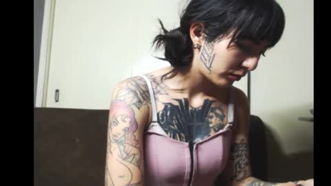 Snapshot of ashleyharper__ chatting on 10.27.25 ashleyharper__ online show from 10.27.25