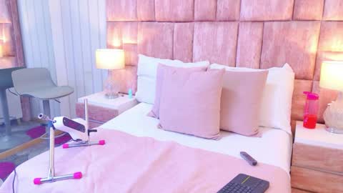 AshleyRoberh online show from 04.06.26