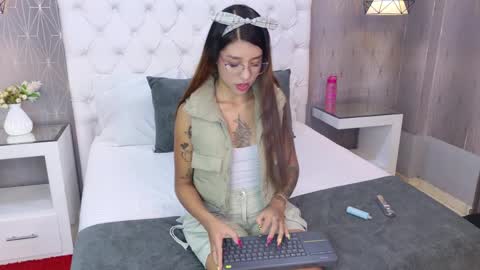 AshleyRoberh online show from 04.09.26