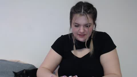 Snapshot of ashleyrosee_ chatting on 02.22.25 Anite online show from 02.22.25