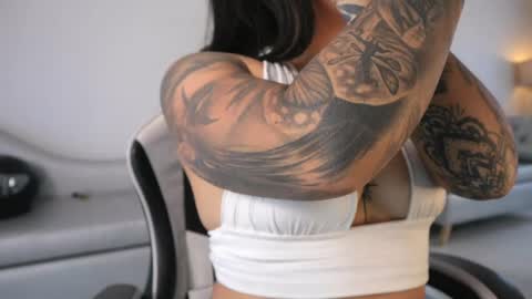 Ashley Lauren online show from 04.02.26