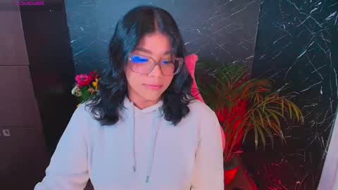 Snapshot of ashleyy18__ chatting on 10.25.25 Ashleyy18   online show from 10.25.25