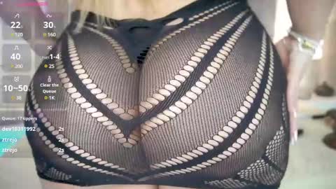 Paula Baleta  online show from 01.28.25