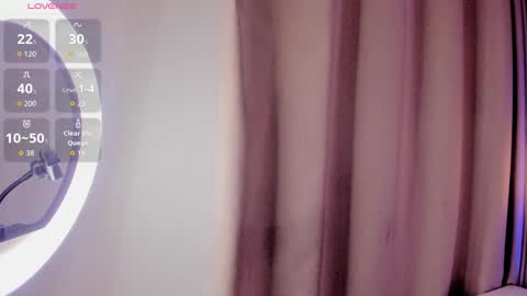 ashlye_white online show from 10.25.25