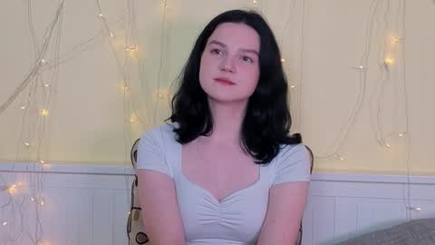 Snapshot of ashlyvincente chatting on 11.13.25 Kristine online show from 11.13.25