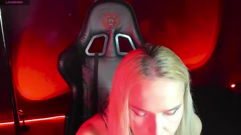 Mila online show from 10.01.25