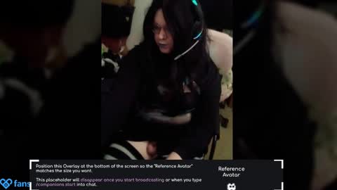 Snapshot of ashthesissy chatting on 12.28.24 ashthesissy online show from 12.28.24