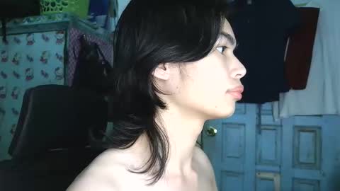 asian_babyboi online show from 11.24.25