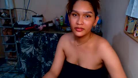 Snapshot of asian_glamm chatting on 05.28.26 ANITA online show from 05.28.26