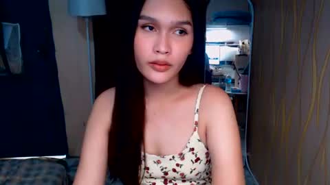 Snapshot of asian_glamm chatting on 07.13.26 ANITA online show from 07.13.26