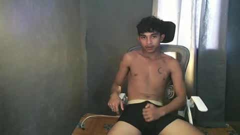 Snapshot of asian_hunk_moreno chatting on 07.02.26 Yuri online show from 07.02.26