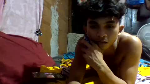 Snapshot of asian_hunk_moreno chatting on 08.01.26 Yuri online show from 08.01.26