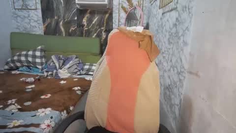 Snapshot of asian_janeth chatting on 04.14.26 im janeth single mom online show from 04.14.26