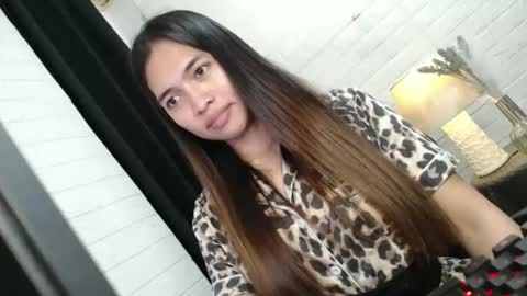 Snapshot of asian_kati chatting on 11.20.25 theakati online show from 11.20.25