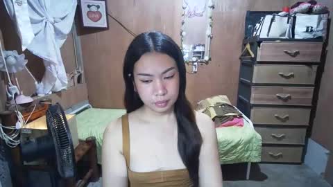 Snapshot of asian_llory chatting on 10.11.25 asian_llory online show from 10.11.25