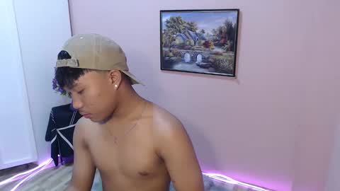 Snapshot of asian_prince_of_cock chatting on 10.10.25 Prince online show from 10.10.25