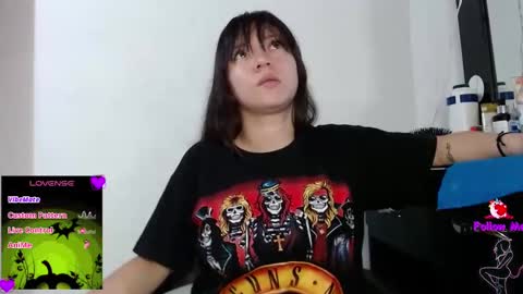 Snapshot of asian_sweet_damara chatting on 10.22.25 Damara Roland online show from 10.22.25