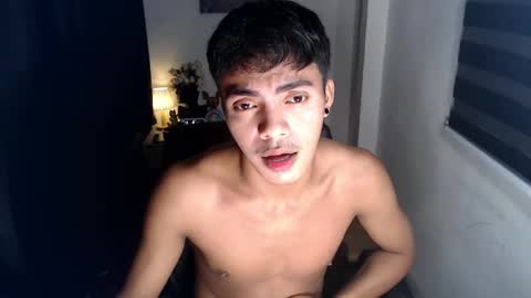 Snapshot of asianboyhunt chatting on 12.10.24 Fev online show from 12.10.24