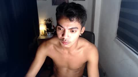 Snapshot of asianboyhunt chatting on 12.11.24 Fev online show from 12.11.24