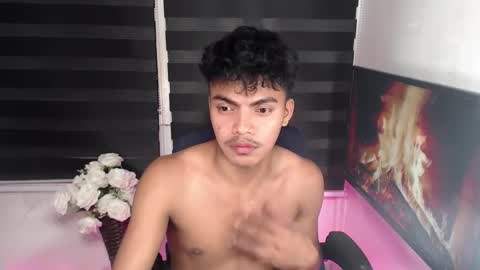 Snapshot of asianboyhunt chatting on 02.06.25 Fev online show from 02.06.25