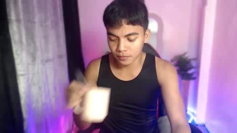 Snapshot of asianboyhunt chatting on 10.09.25 Fev online show from 10.09.25