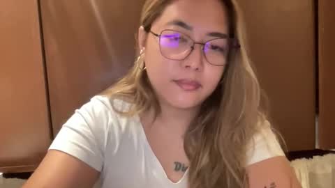 Snapshot of asianbunny10 chatting on 04.30.26 Curvy online show from 04.30.26