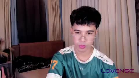 asiancum_peter online show from 07.07.26