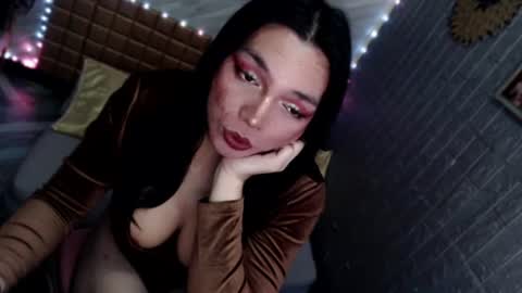 Snapshot of asiandollxxx4u chatting on 06.19.26 BELLA NOTCH online show from 06.19.26