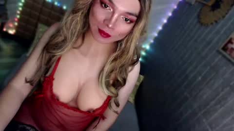 Snapshot of asiandollxxx4u chatting on 07.17.26 BELLA NOTCH online show from 07.17.26
