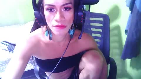 Snapshot of asiangoddezzts chatting on 01.07.25 Miss Audrey L Monel online show from 01.07.25