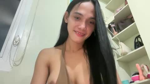 Snapshot of asianpinay1229 chatting on 09.28.25 Patricia online show from 09.28.25