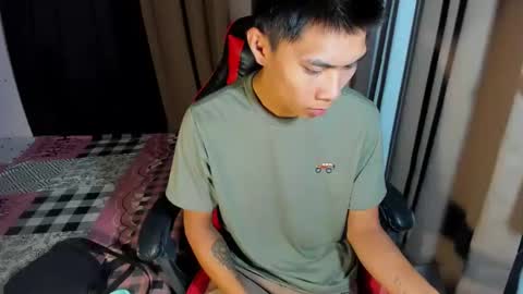 Snapshot of asianplayboyx chatting on 01.19.25 mark online show from 01.19.25