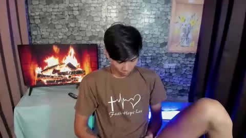 Snapshot of asianplayboyx chatting on 11.05.25 mark online show from 11.05.25