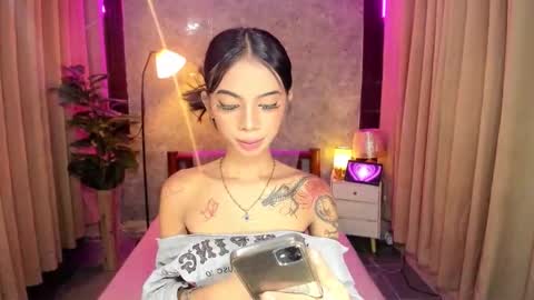 Snapshot of asianprettypetite chatting on 11.05.25 CHESKA online show from 11.05.25