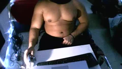 Snapshot of asianscottmusclejohnson93 chatting on 11.20.25 Johnson online show from 11.20.25