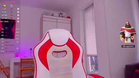 Snapshot of askcaroline chatting on 01.25.25 Caroline online show from 01.25.25