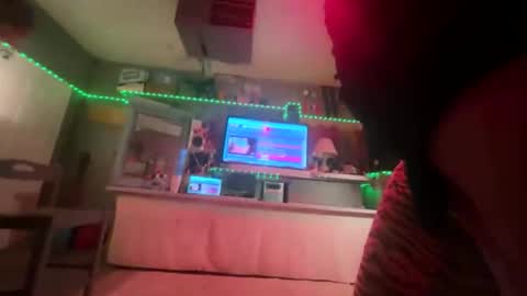 SIR WILLIAM online show from 12.21.25