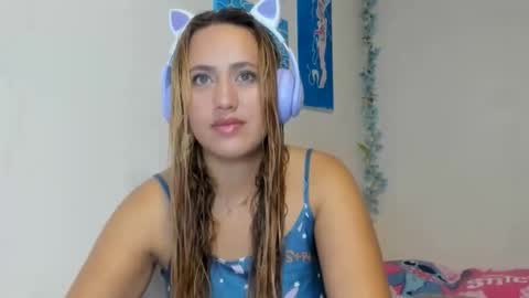 Snapshot of asshly_20 chatting on 10.10.25 Ashly online show from 10.10.25