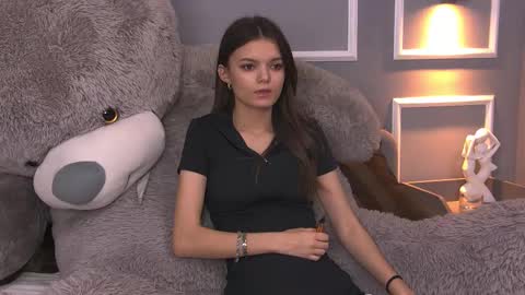 Aster Quinn online show from 03.11.25