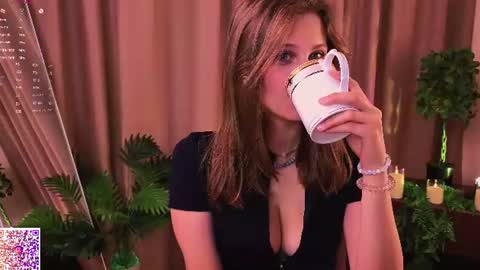 Snapshot of asterumbriel chatting on 07.31.26 Alice Next stream 20th July online show from 07.31.26