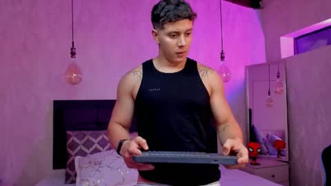 Snapshot of astonhills chatting on 04.10.26 astonhills online show from 04.10.26