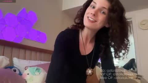 AstoriaLove online show from 04.04.26