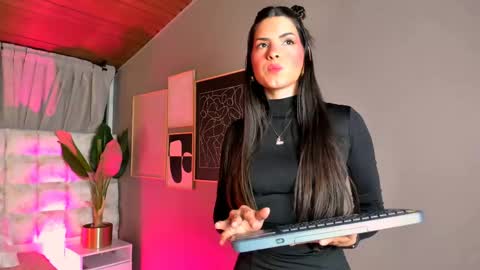 Snapshot of astrid_velle chatting on 05.24.26 astrid_velle online show from 05.24.26
