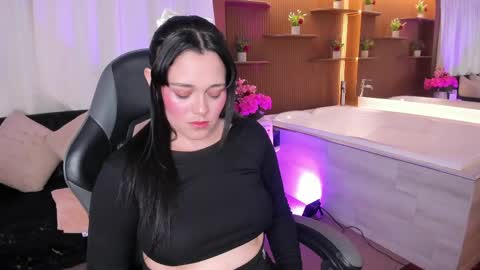 Snapshot of astrid_williams_ chatting on 04.17.26 Astrid online show from 04.17.26