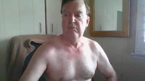 Snapshot of astute008 chatting on 01.06.26 astute008 online show from 01.06.26