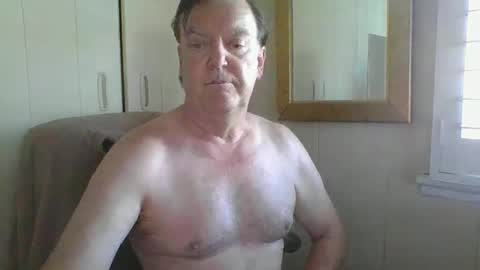 Snapshot of astute008 chatting on 01.09.26 astute008 online show from 01.09.26