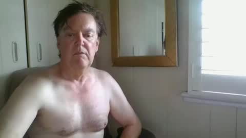 Snapshot of astute008 chatting on 02.04.26 astute008 online show from 02.04.26