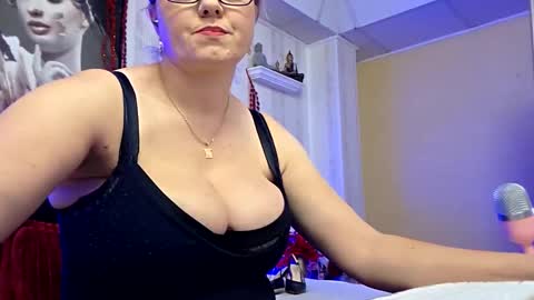 Snapshot of atanasiaxxx chatting on 12.01.25 Atanasia online show from 12.01.25