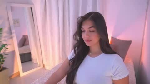 Snapshot of atena676 chatting on 04.29.26 atena676 online show from 04.29.26